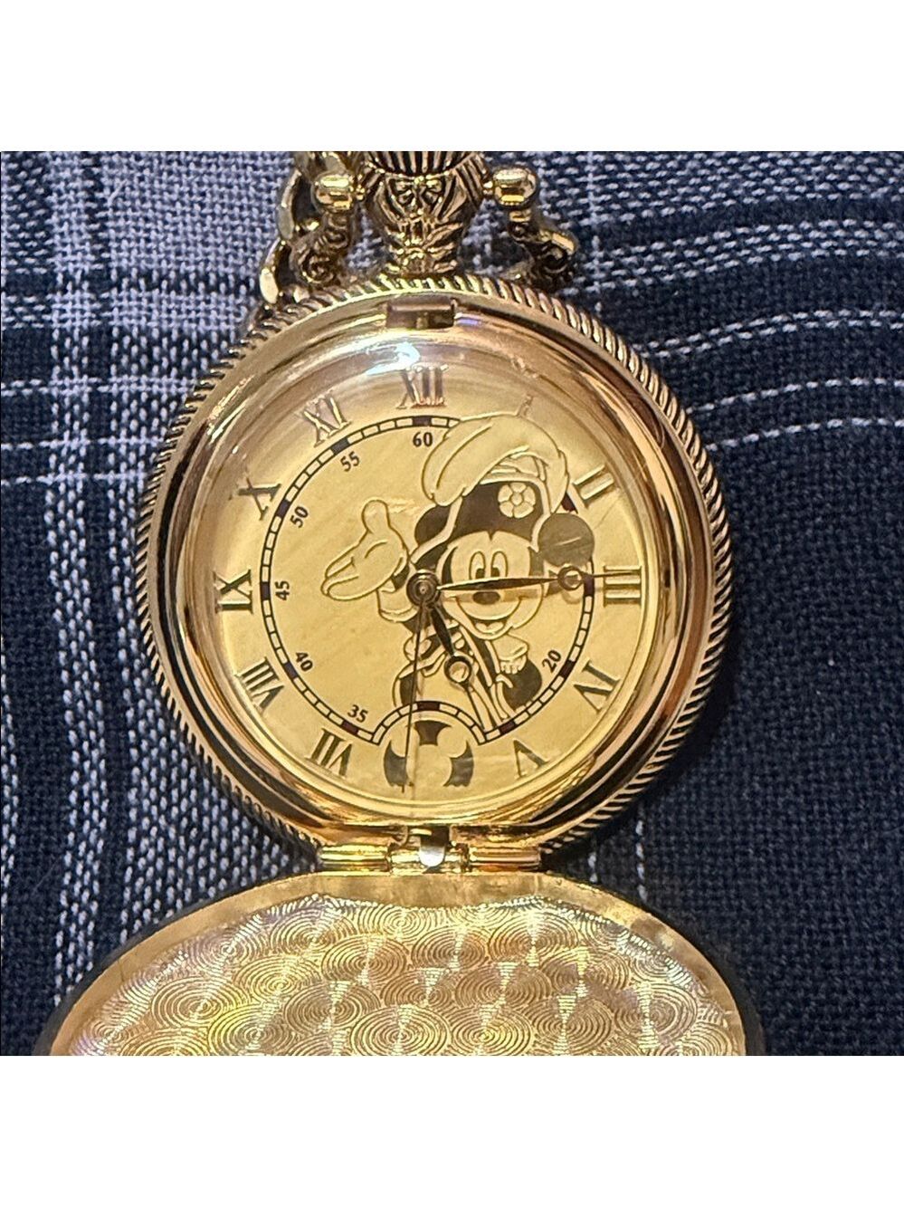 VTG Tokyo Disneysea Celebration 2002 Gold Pocket Watch with Chain - Picture 4 of 8